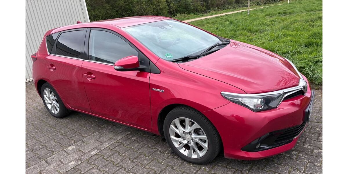 Toyota Auris 194.000 km 9.900 &euro; Köln 51105