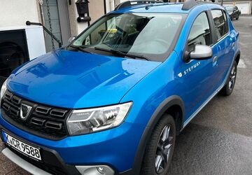Dacia Sandero 54.000 km 8.200 &euro; Köln 51107