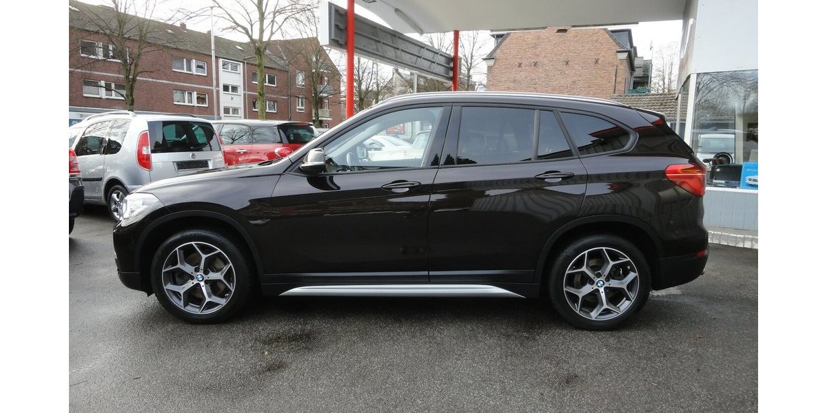 BMW X1 20 d xLine 4x4 Autom Navi Leder SHZ PDC LED 208.000 km 14.999 &euro; Neuss 41462