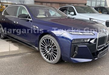 BMW M760 12.800 km 113.890 &euro; Köln Rodenkirchen 50996