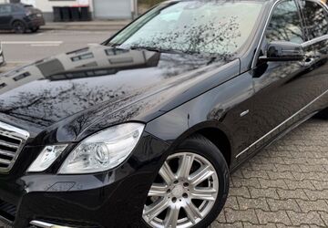 Mercedes-Benz E 300 214.000 km 10.590 &euro; Köln/Wahn 51147