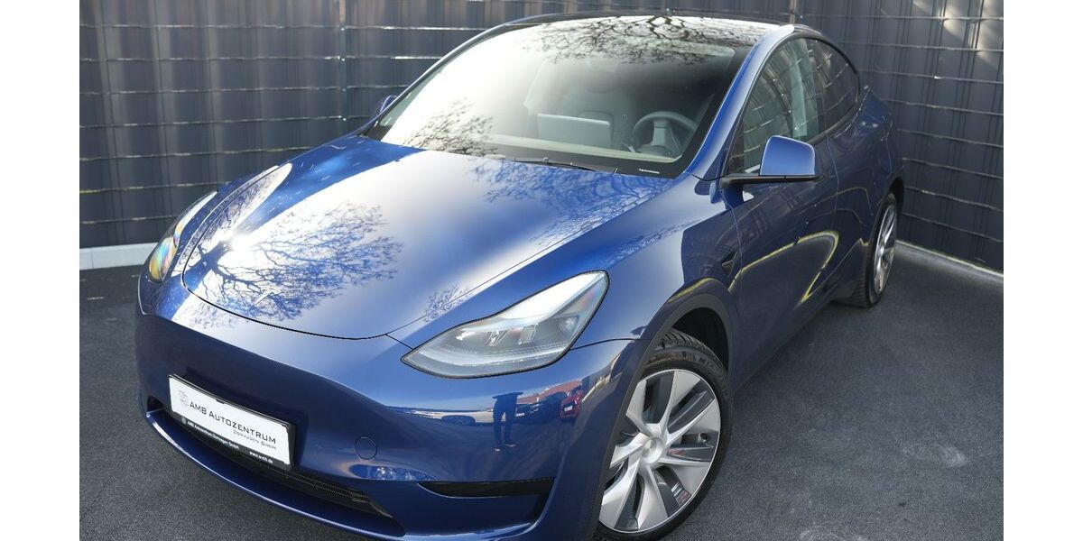 Tesla Model Y 42.618 km 30.499 &euro; Dormagen 41539