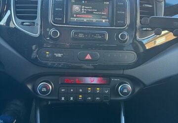 Kia Carens 31.000 km 10.500 &euro; Haan 42781