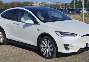 Tesla Model X 50.635 km 48.500 &euro; Grevenbroich 41515