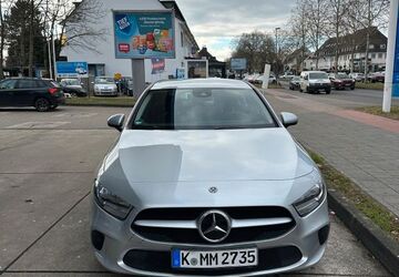 Mercedes-Benz A 180 130.000 km 18.000 &euro; Köln 51109