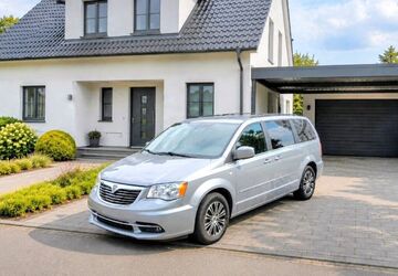 Lancia Voyager 150.000 km 11.490 &euro; Bergisch Gladbach 51429