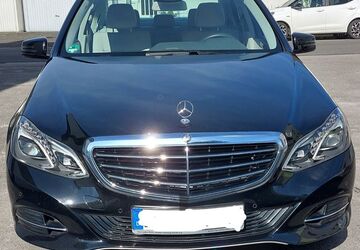 Mercedes-Benz 200 118.000 km 17.500 &euro; Leverkusen 51375
