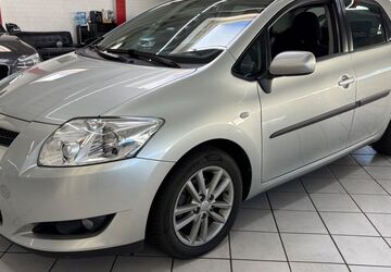 Toyota Auris 130.000 km 7.700 &euro; Leverkusen 51371