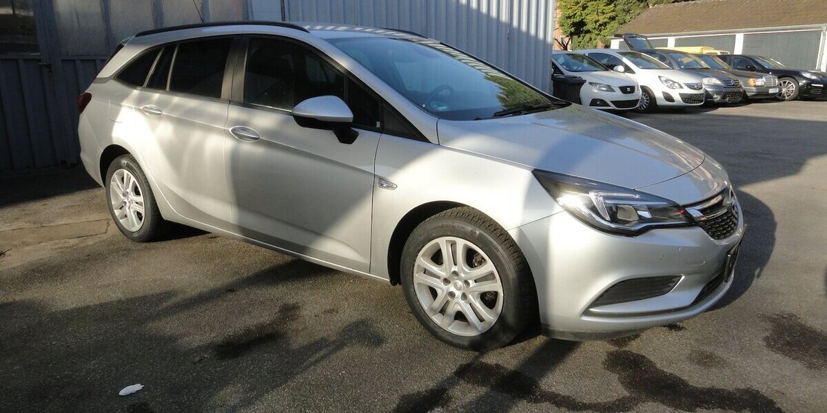 Opel Astra Edition 1,4 Klimatr. PDC V+H Allwetter Shz 90.000 km 8.990 &euro; Neuss 41462