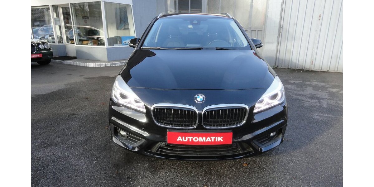 BMW 218 Active Tourer Autom Navi LED Klimatr.PDC SHZ 112.000 km 11.999 &euro; Neuss 41462