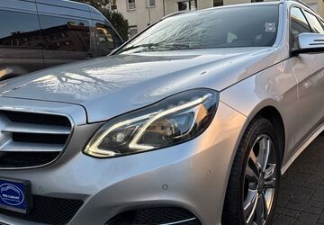 Mercedes-Benz E 200 245.000 km 8.999 &euro; Solingen 42659