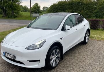 Tesla Model Y 42.764 km 30.490 &euro; Erkrath 40699
