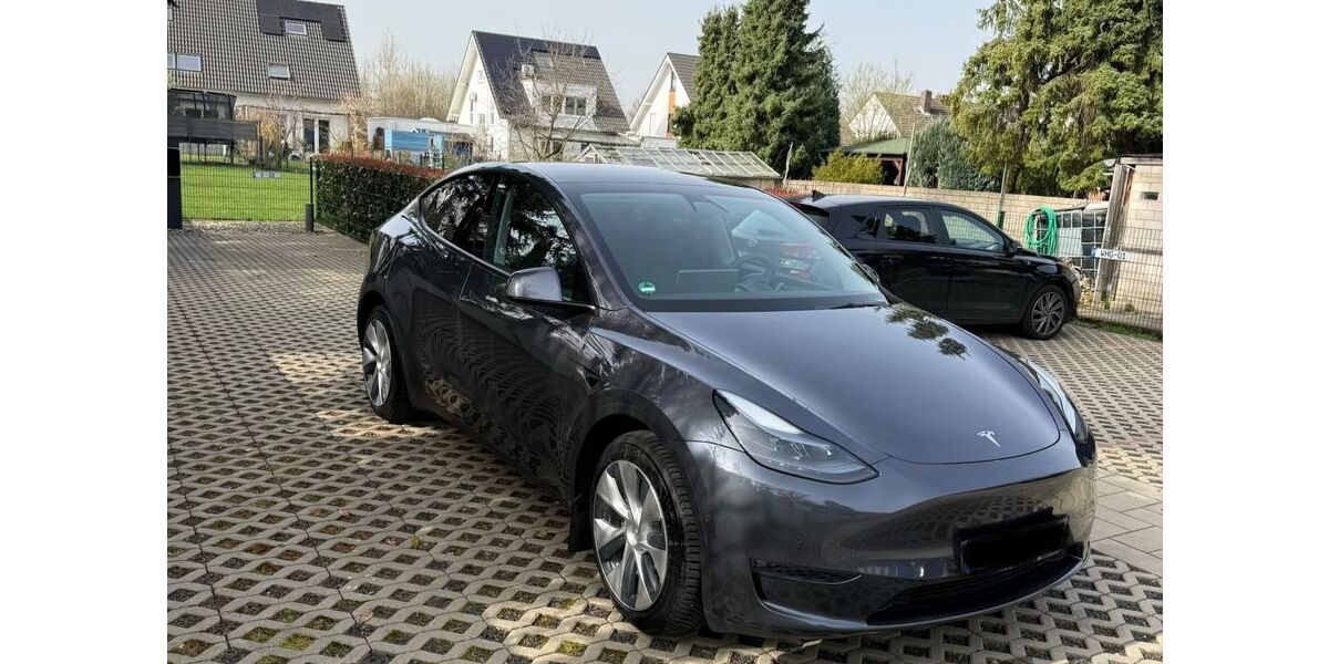 Tesla Model Y 43.000 km 34.200 &euro; Hürth 50354