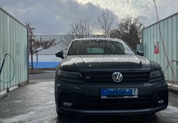 VW Tiguan 98.000 km 33.500 &euro; Leverkusen 51381