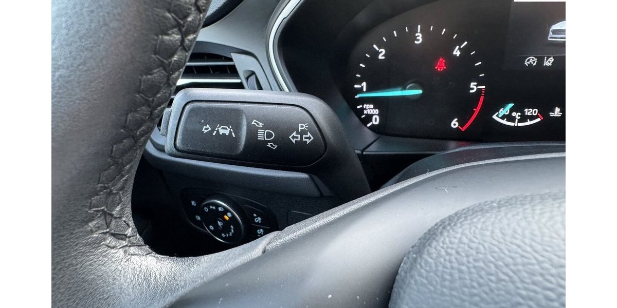 Ford Focus Navi Temp.Sitzh.Spurh.CarPlay EU6 GARANTIE 93.000 km 12.500 &euro; Erftstadt 50374