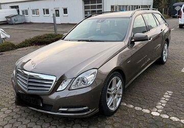 Mercedes-Benz E 220 323.000 km 6.500 &euro; Köln 51147