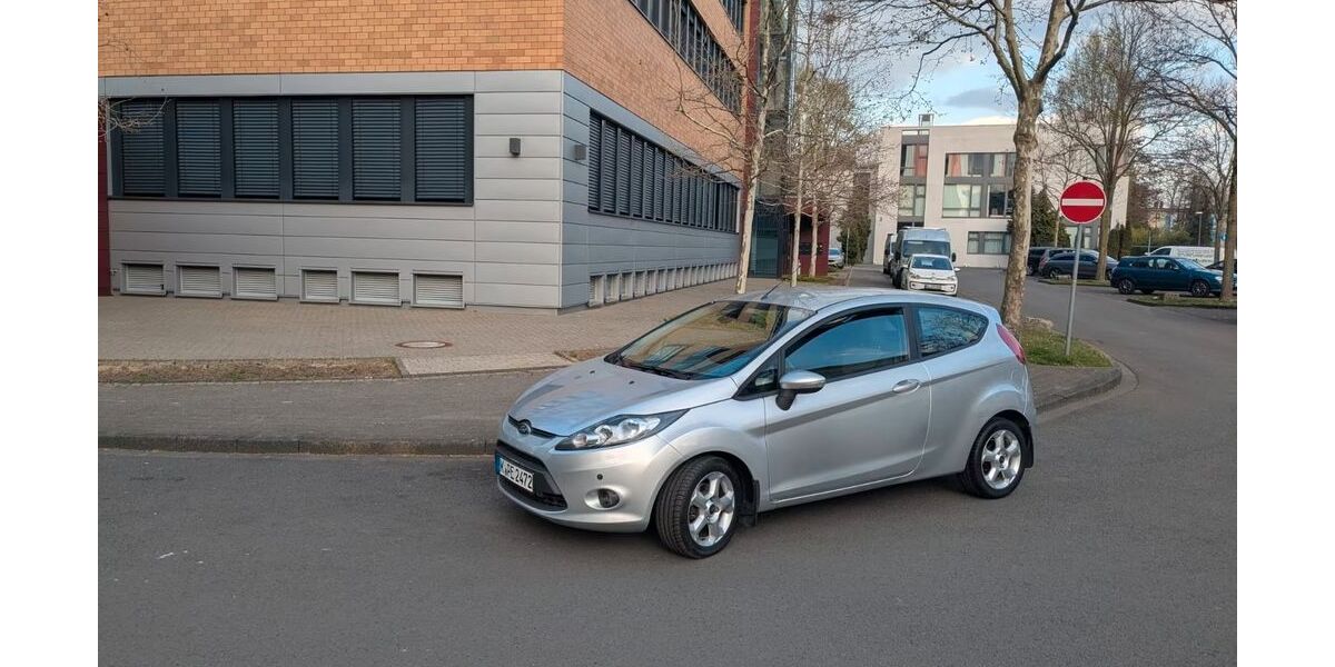Ford Fiesta 163.000 km 4.449 &euro; Köln 51069