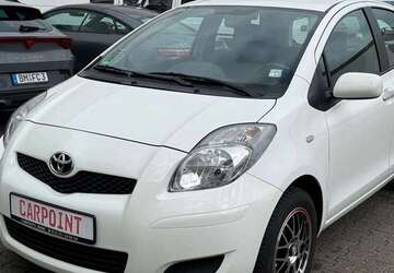 Toyota Yaris 68.000 km 4.850 &euro; Brühl - Vochem/Industriegebiet 50321