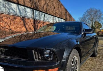 Ford Mustang 77.000 km 13.500 &euro; Düsseldorf 40210