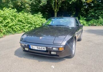 Porsche 944 229.000 km 27.900 &euro; Düsseldorf 40489