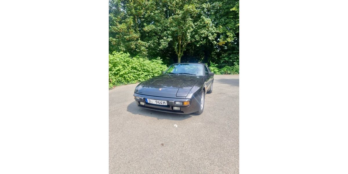 Porsche 944 229.000 km 27.900 &euro; Düsseldorf 40489