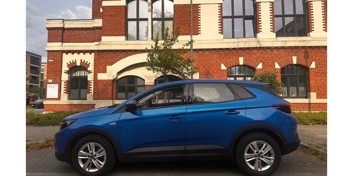 Opel Grandland (X) 43.570 km 17.900 &euro; Düsseldorf 40625